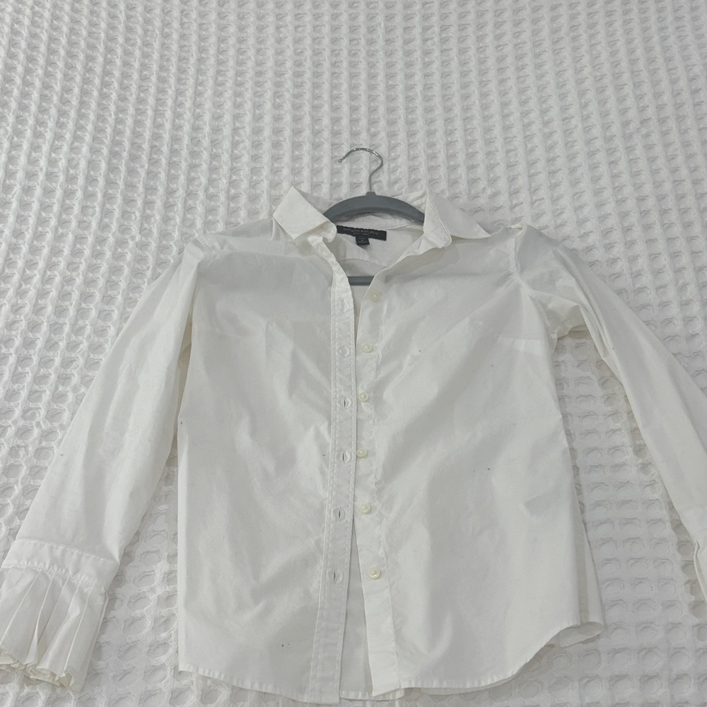 Banana Republic White Button-Up Blouse